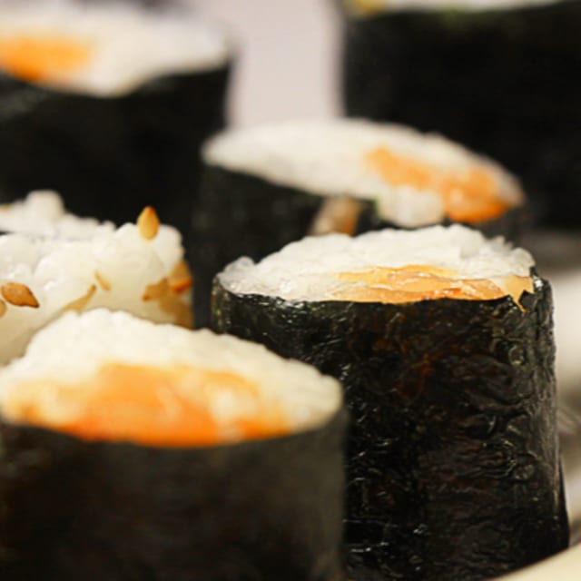 Salmon Roll.