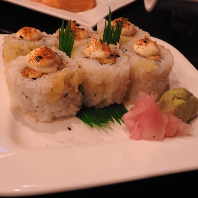 Spicy Salmon Roll.